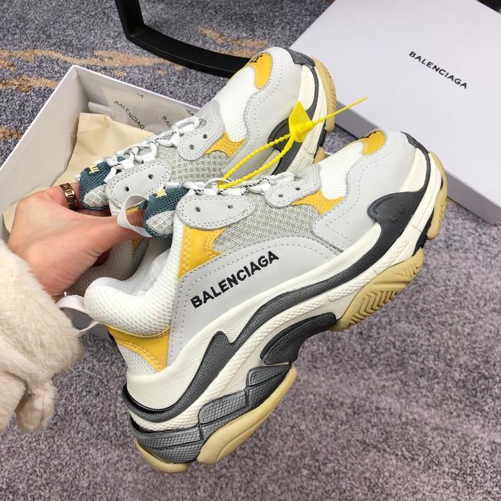 BALENCIAGA - TRIPLE S