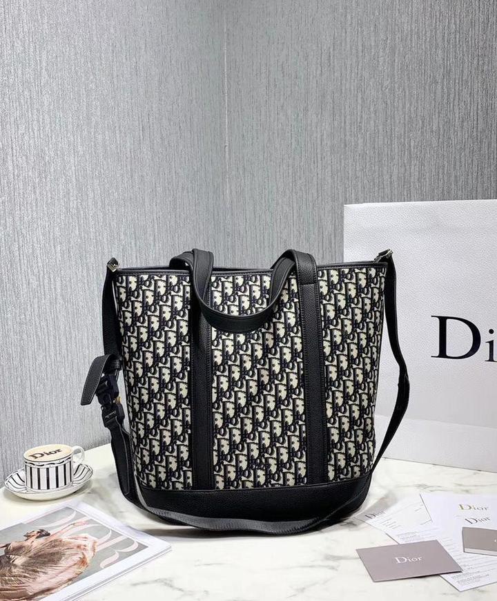 CHRISTIAN DIOR - SHOULDER BAG